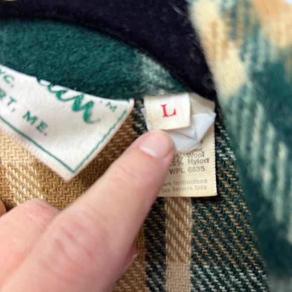 Vintage L.L. Bean Wool Blend Plaid Men's Button Jacket Size Large - Picture 10 of 12